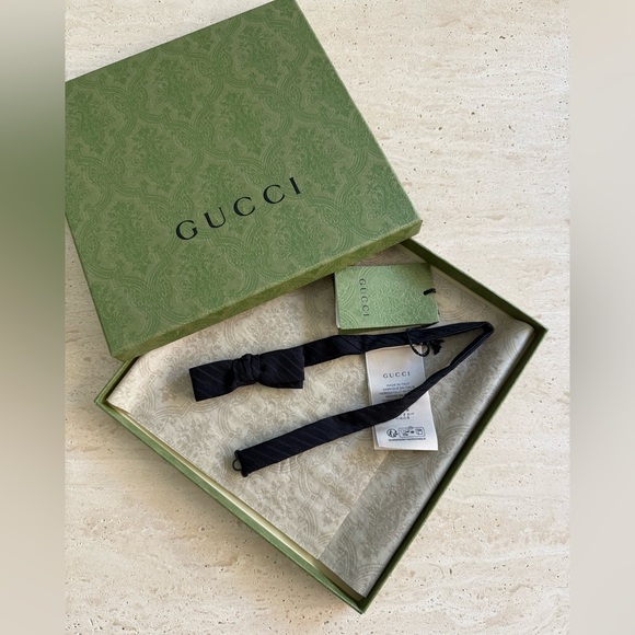 NWT GUCCI GG JACQUARD SILK BLACK  BOW TIE - Picture 1 of 9